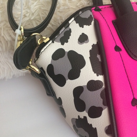 Luv Betsey Johnson hot pink small satchel bag - Picture 3 of 8
